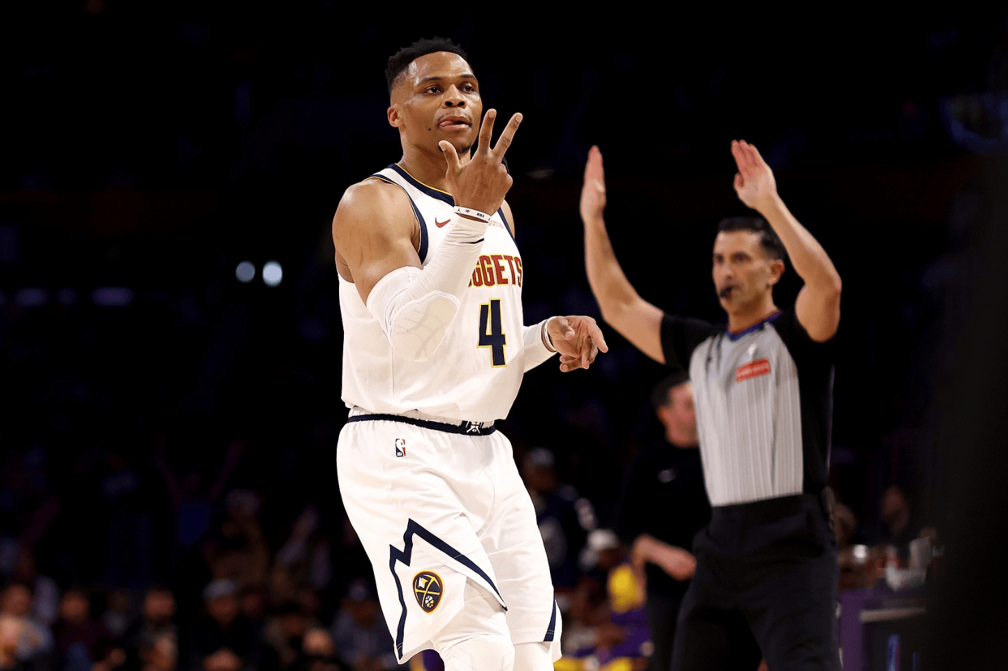 孔帕尼：会继续练定位球；迪亚斯虽没直接参与进球但贡献很大（孔帕尼：定位球训练不停；迪亚斯未直接参与破门仍贡献巨大）