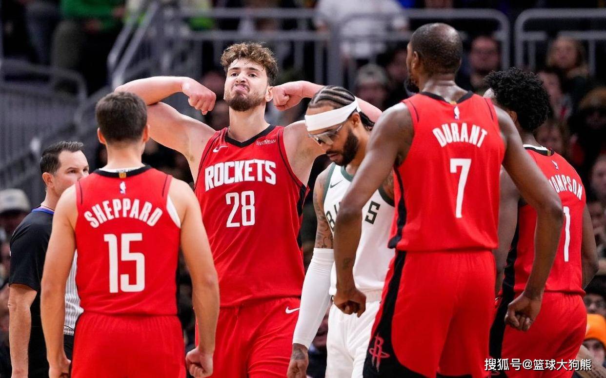 状态回暖！哈登全场投篮24中11，砍下27分4板9助3断（哈登手感复苏：24投11中贡献27分4篮板9助攻3抢断）